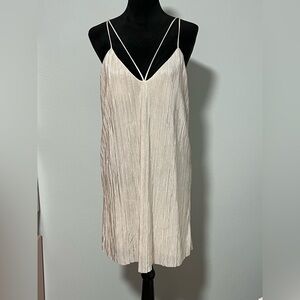 BARDOT Women’s Strappy Sleeveless Metallic Pleat Mini Dress- L (10)